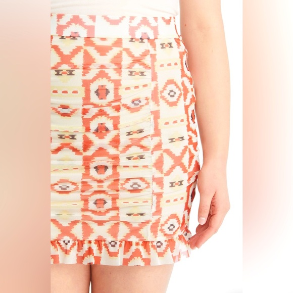 NEW FREE PEOPLE - Fully Lined Mesh Mini Skirt with Ruching and Boho pattern - Picture 3 of 11